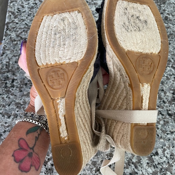 Tory Burch, wedge sandals - Picture 4 of 9